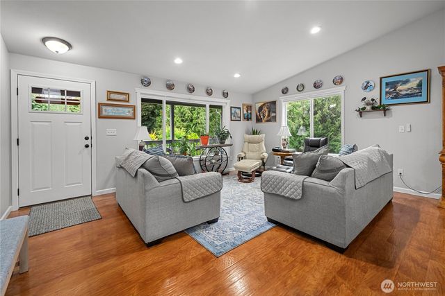 1825 W Deegan Road E, Shelton, WA 98584