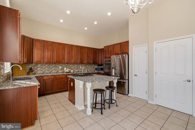 2182 OAK FOREST DR, Ellicott City, MD 21043