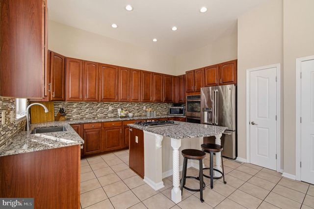 2182 OAK FOREST DR, Ellicott City, MD 21043