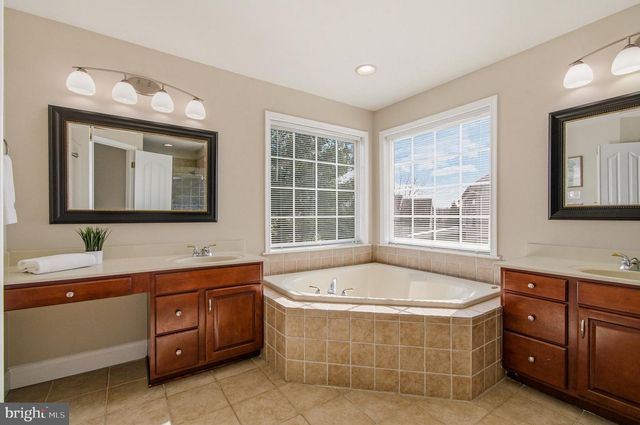 2182 OAK FOREST DR, Ellicott City, MD 21043