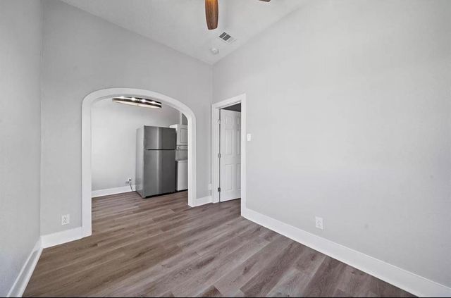 805 10th Street 2, Galveston, TX 77550