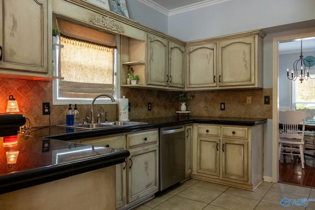 105 Lancaster Court SW, Huntsville, AL 35824