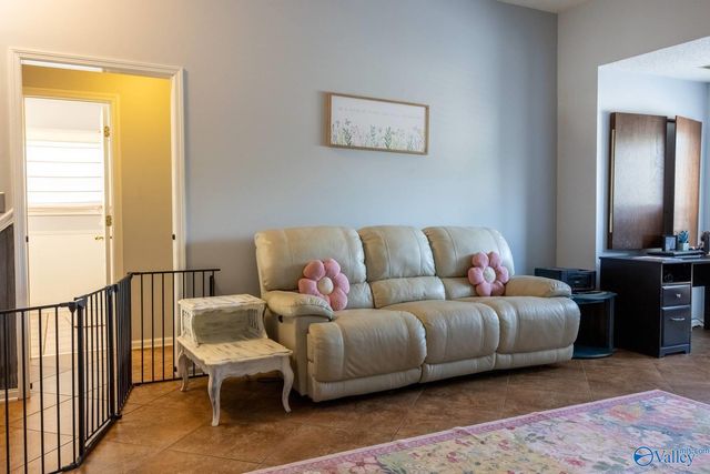 105 Lancaster Court SW, Huntsville, AL 35824