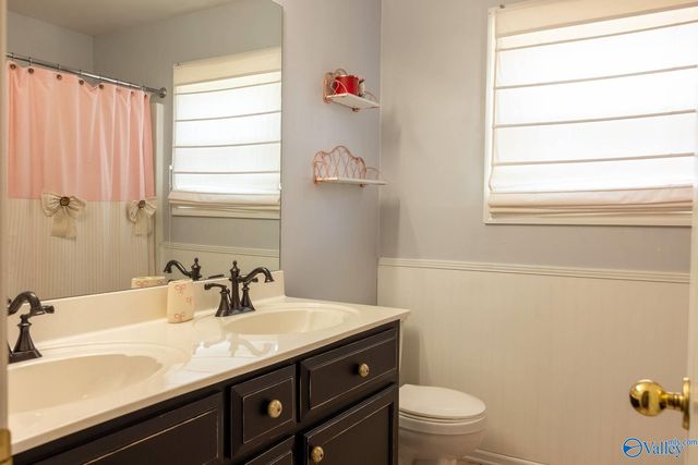 105 Lancaster Court SW, Huntsville, AL 35824