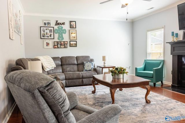 105 Lancaster Court SW, Huntsville, AL 35824