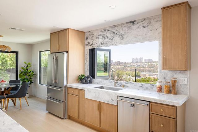 6765 Edmonton Avenue, San Diego, CA 92122