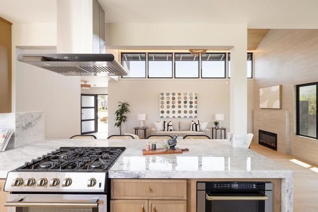 6765 Edmonton Avenue, San Diego, CA 92122