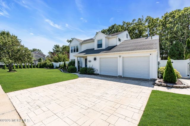41 Deer Run Drive S, Barnegat, NJ 08005