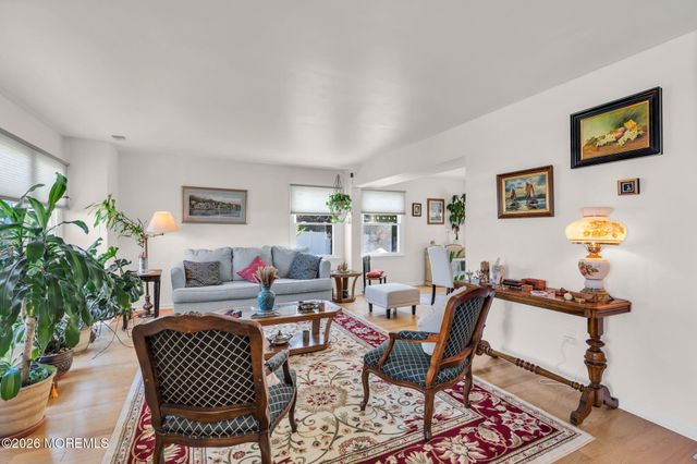 41 Deer Run Drive S, Barnegat, NJ 08005