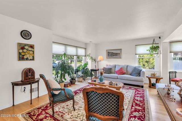 41 Deer Run Drive S, Barnegat, NJ 08005