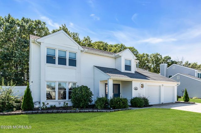 41 Deer Run Drive S, Barnegat, NJ 08005