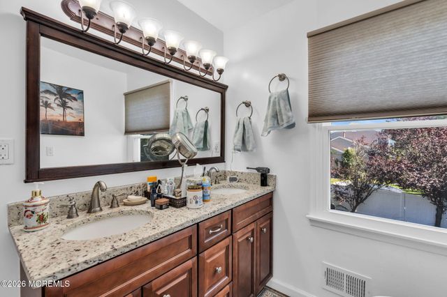 41 Deer Run Drive S, Barnegat, NJ 08005