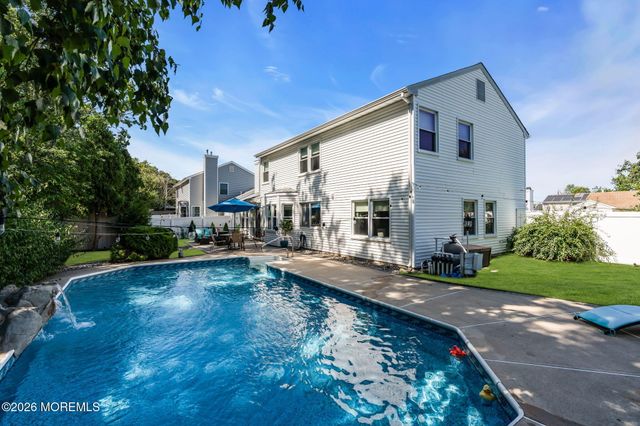 41 Deer Run Drive S, Barnegat, NJ 08005
