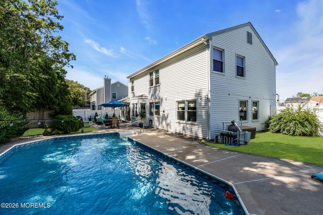 41 Deer Run Drive S, Barnegat, NJ 08005