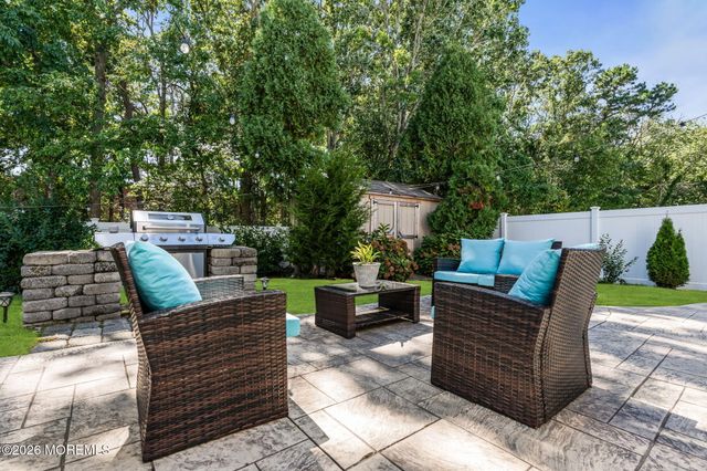41 Deer Run Drive S, Barnegat, NJ 08005