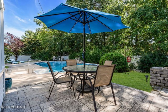 41 Deer Run Drive S, Barnegat, NJ 08005