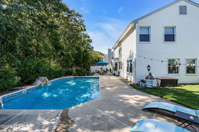 41 Deer Run Drive S, Barnegat, NJ 08005
