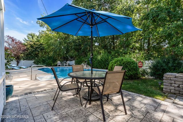 41 Deer Run Drive S, Barnegat, NJ 08005
