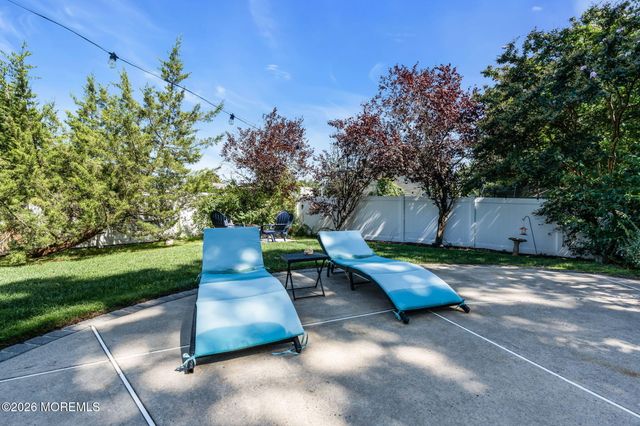 41 Deer Run Drive S, Barnegat, NJ 08005