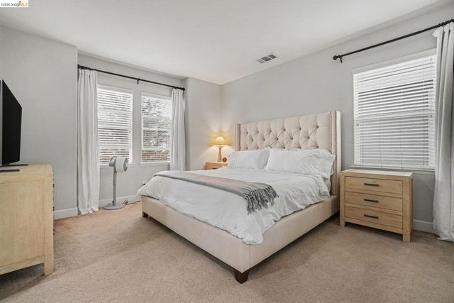 241 Yellow Rose Cir, Oakley, CA 94561