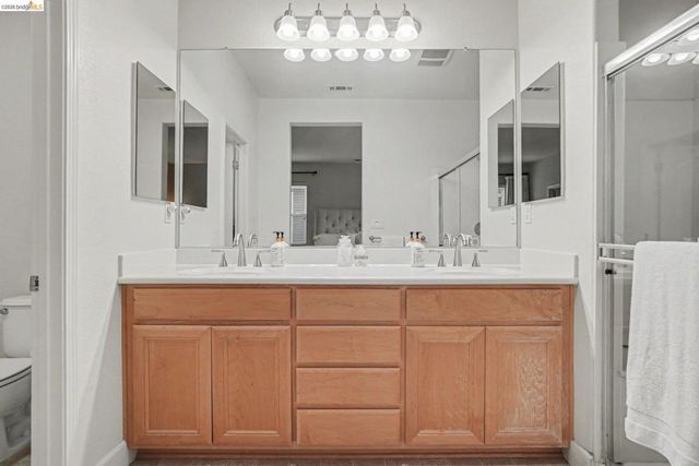 241 Yellow Rose Cir, Oakley, CA 94561