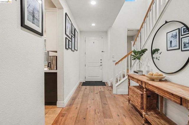 241 Yellow Rose Cir, Oakley, CA 94561