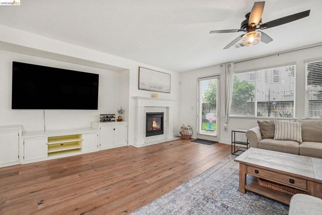 241 Yellow Rose Cir, Oakley, CA 94561