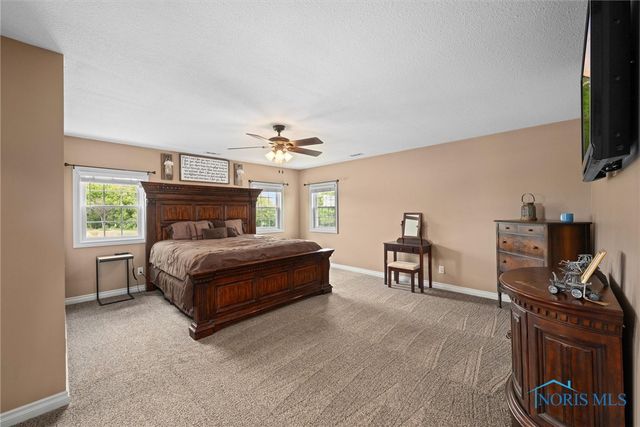 1548 County Road 128, Fremont, OH 43420