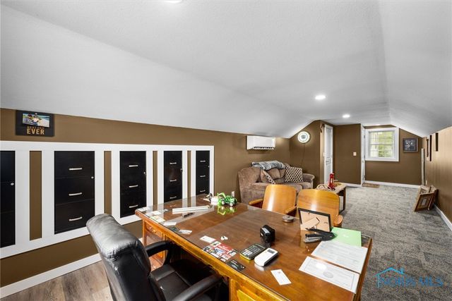 1548 County Road 128, Fremont, OH 43420