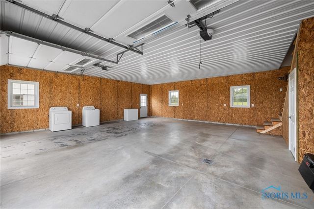 1548 County Road 128, Fremont, OH 43420