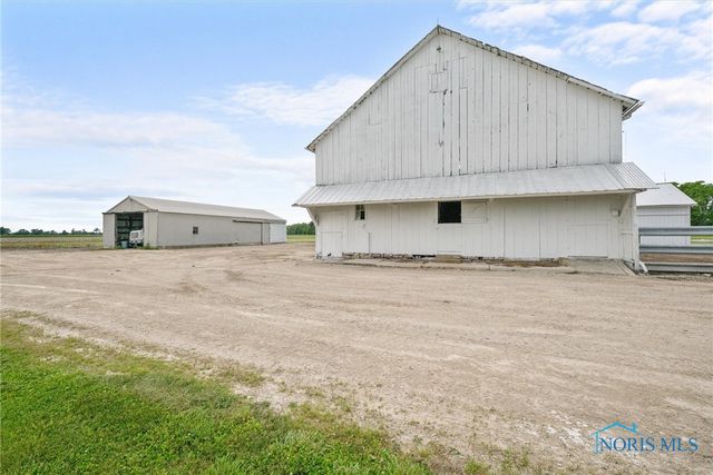 1548 County Road 128, Fremont, OH 43420
