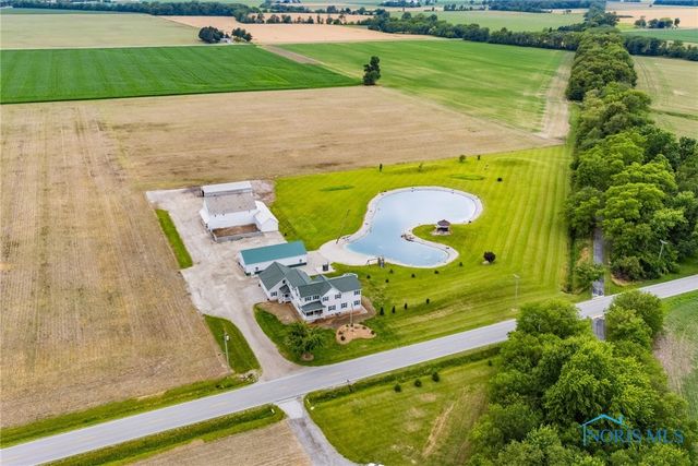 1548 County Road 128, Fremont, OH 43420