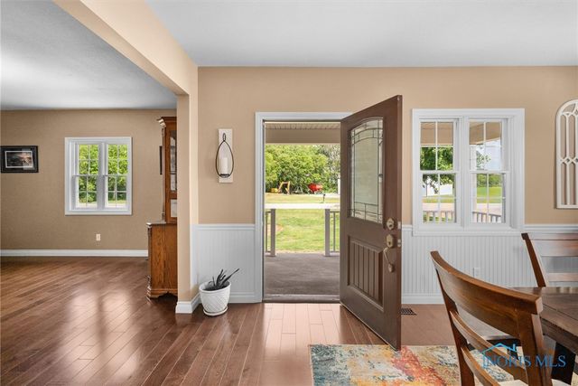 1548 County Road 128, Fremont, OH 43420