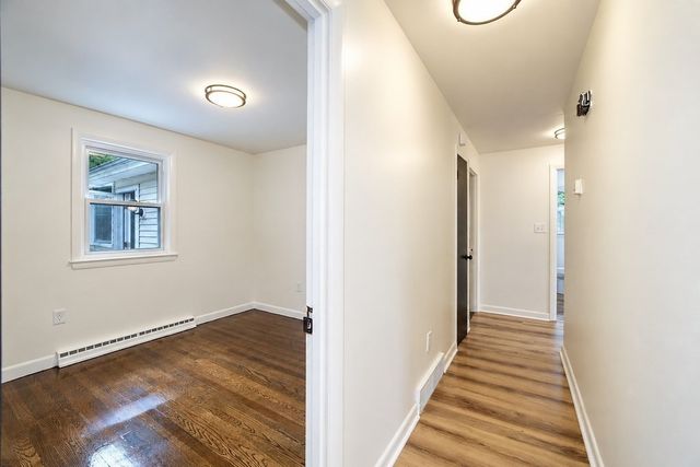 430 W Britannia St, Taunton, MA 02780
