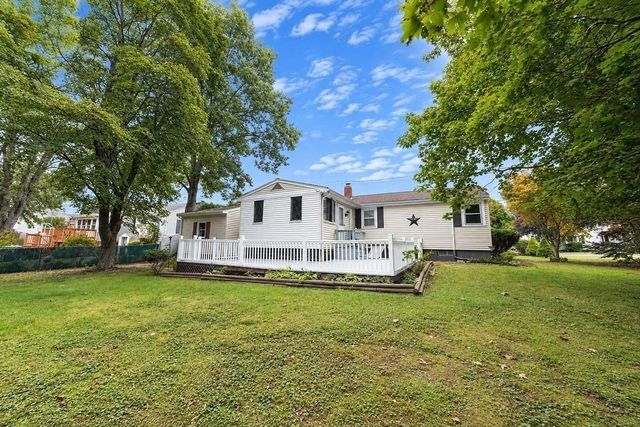 430 W Britannia St, Taunton, MA 02780