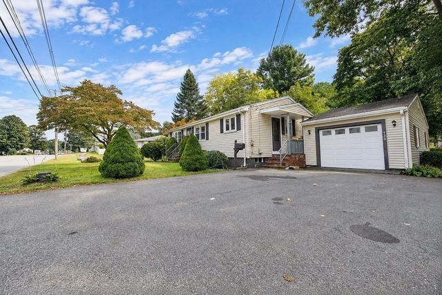 430 W Britannia St, Taunton, MA 02780