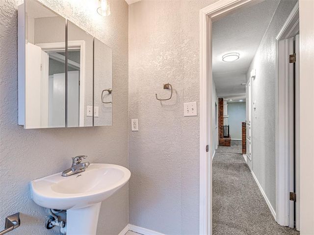 305 Woodside Drive, Norman, OK 73071