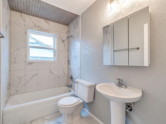 305 Woodside Drive, Norman, OK 73071