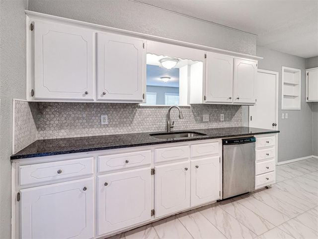 305 Woodside Drive, Norman, OK 73071