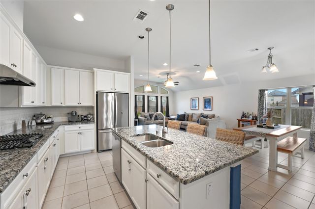 3102 Redondo Drive, Texas City, TX 77568