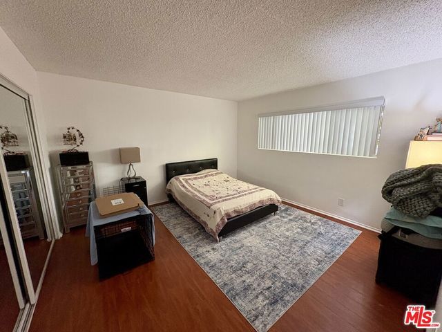 11815 Mayfield Avenue, Los Angeles, CA 90049