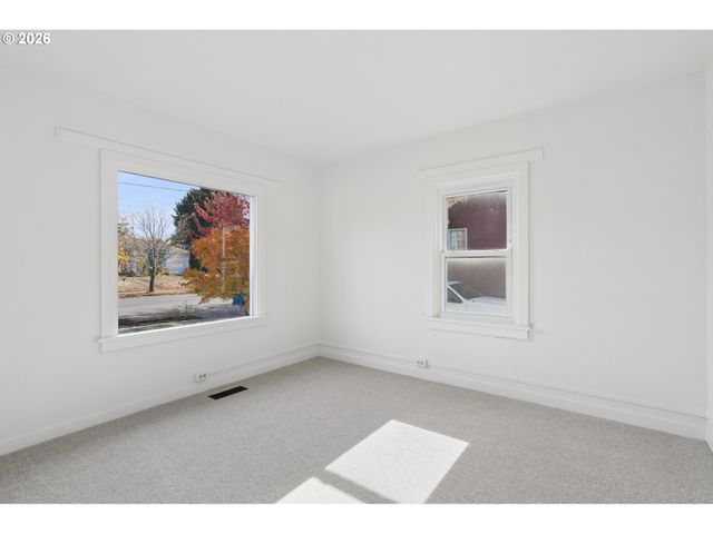 1173 Ne 70TH Ave, Portland, OR 97213