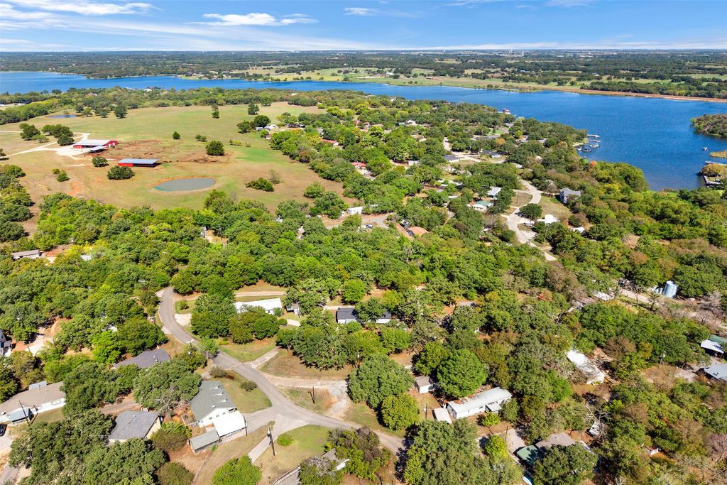 445 Fortune Road, Alvarado, TX 76009 — photo 2