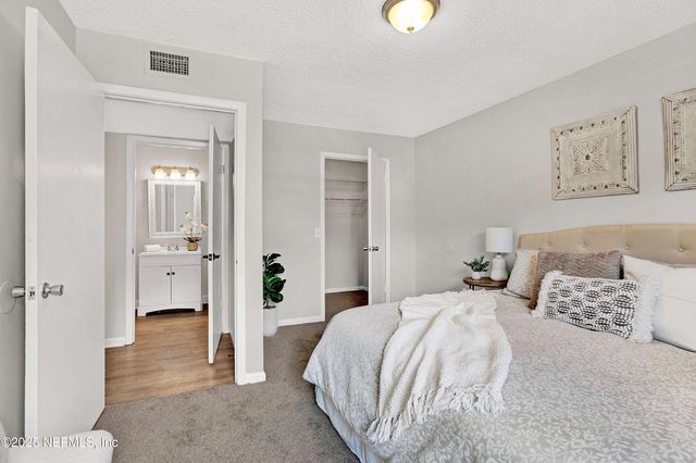 10825 KEY HAVEN Boulevard 508, Jacksonville, FL 32218