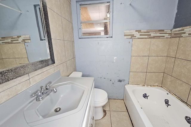 1205 2ND AVENUE W, Palmetto, FL 34221