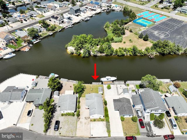 28 LAKE SAINT CLAIR DR, Little Egg Harbor Twp, NJ 08087