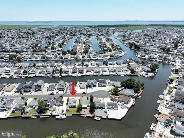 28 LAKE SAINT CLAIR DR, Little Egg Harbor Twp, NJ 08087