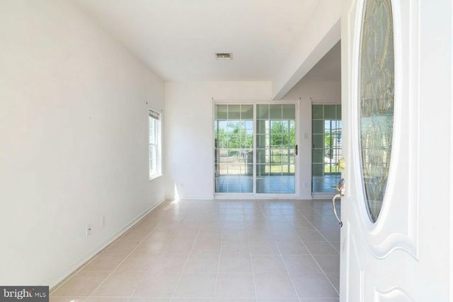28 LAKE SAINT CLAIR DR, Little Egg Harbor Twp, NJ 08087