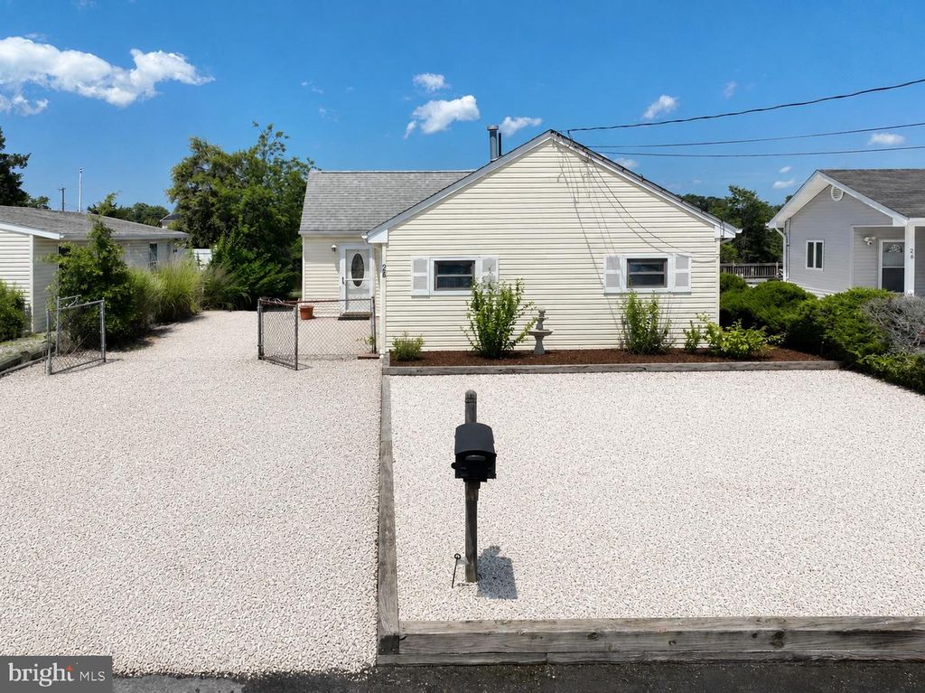 28 LAKE SAINT CLAIR DR, Little Egg Harbor Twp, NJ 08087