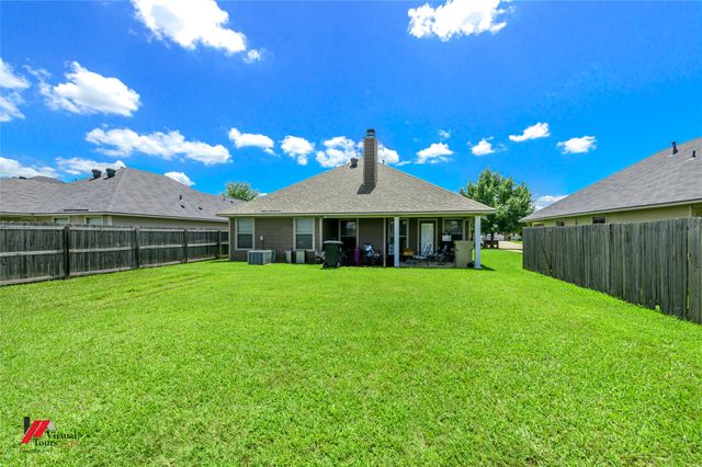 3726 Sabine Pass Dr, Bossier City, LA 71111